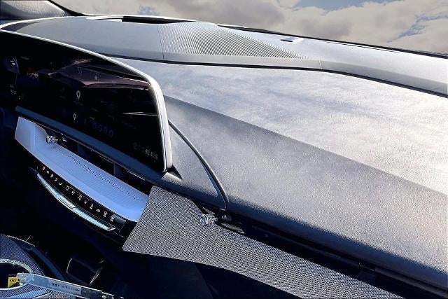 2025 Cadillac OPTIQ Luxury 2