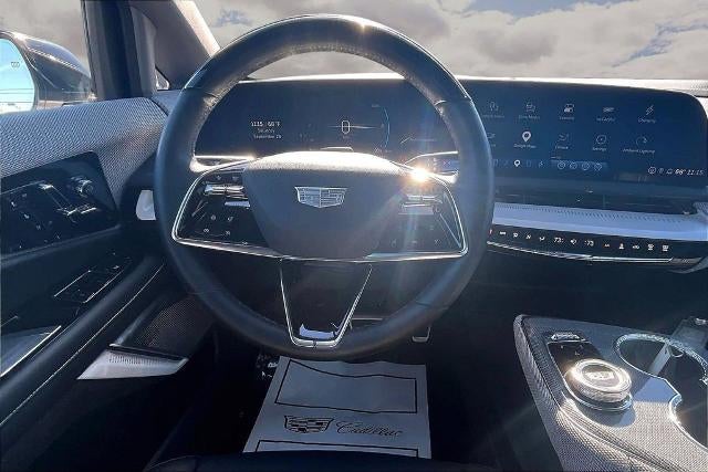 2025 Cadillac OPTIQ Luxury 2