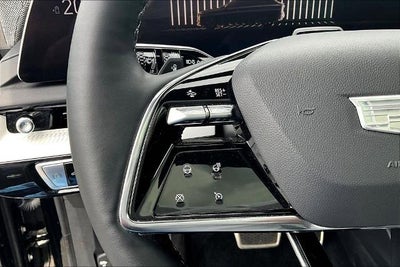 2025 Cadillac OPTIQ Luxury 2
