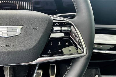 2025 Cadillac OPTIQ Luxury 2