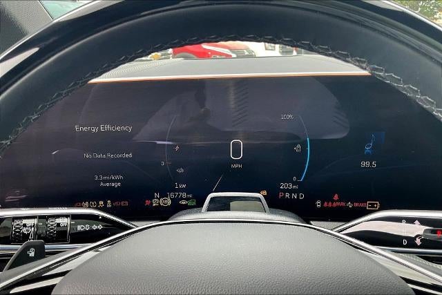 2025 Cadillac OPTIQ Luxury 2