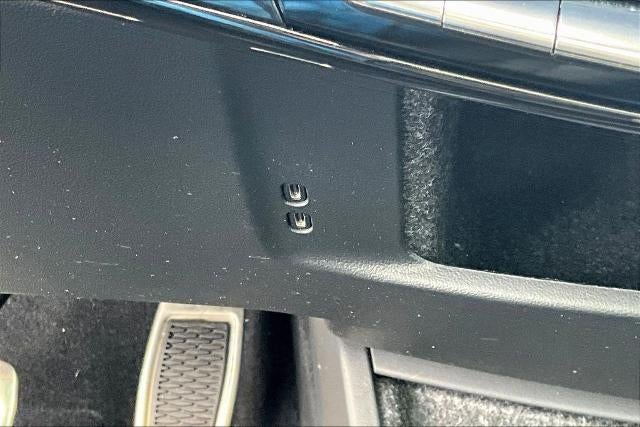 2025 Cadillac OPTIQ Luxury 2