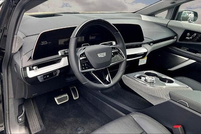2025 Cadillac OPTIQ Luxury 2