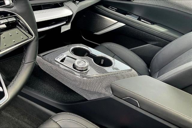 2025 Cadillac OPTIQ Luxury 2