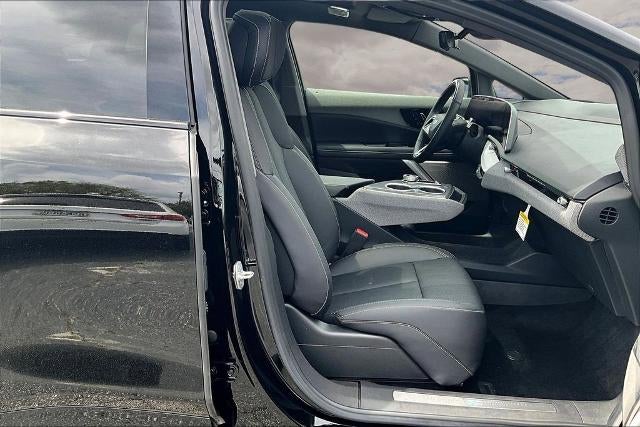 2025 Cadillac OPTIQ Luxury 2