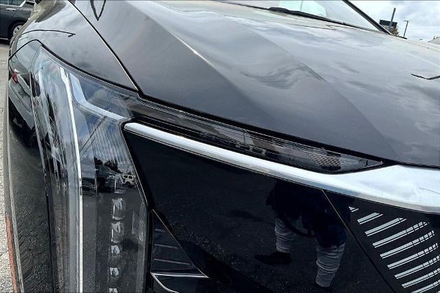 2025 Cadillac OPTIQ Luxury 2