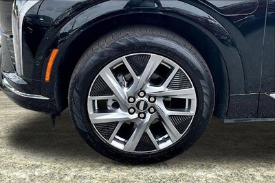 2025 Cadillac OPTIQ Luxury 2