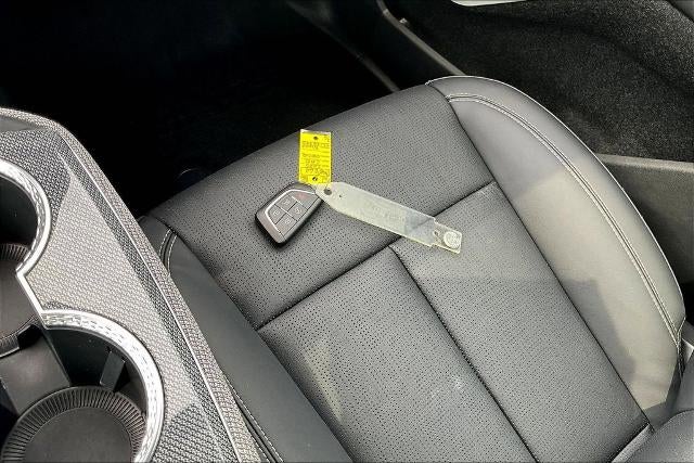 2025 Cadillac OPTIQ Luxury 2