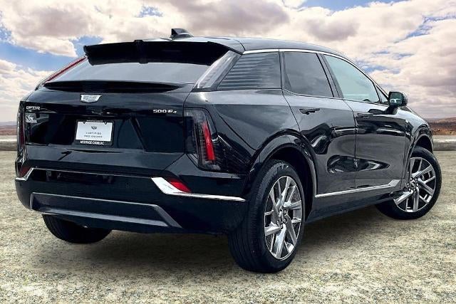 2025 Cadillac OPTIQ Luxury 2