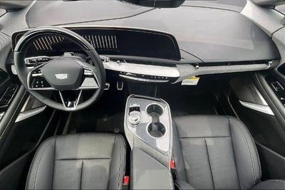 2025 Cadillac OPTIQ Luxury 2