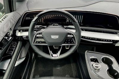 2025 Cadillac OPTIQ Luxury 2