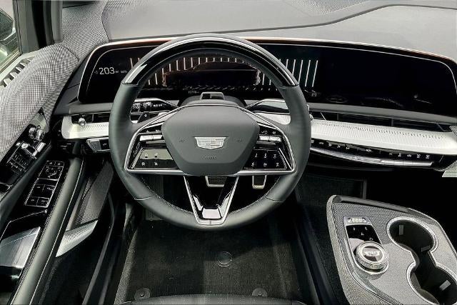 2025 Cadillac OPTIQ Luxury 2