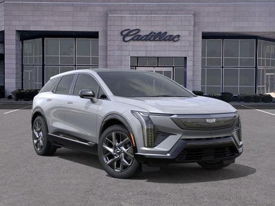 2025 Cadillac OPTIQ Luxury 2