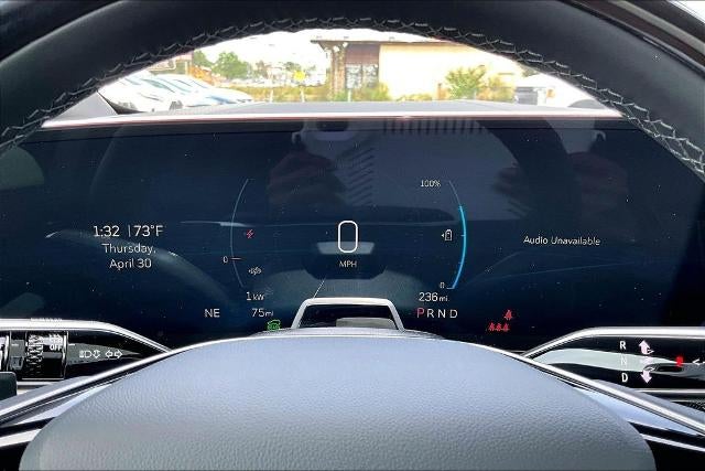 2025 Cadillac OPTIQ Luxury 2