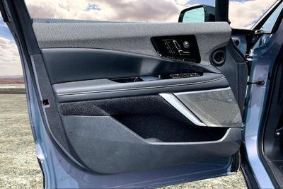 2025 Cadillac OPTIQ Luxury 2