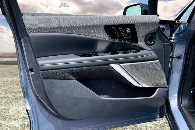 2025 Cadillac OPTIQ Luxury 2