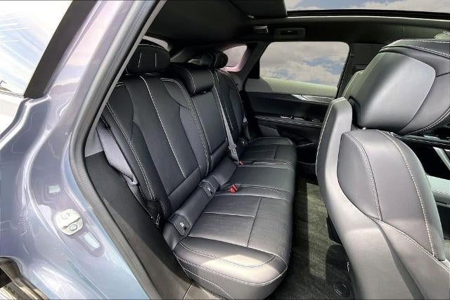 2025 Cadillac OPTIQ Luxury 2