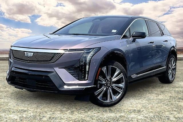 2025 Cadillac OPTIQ Luxury 2