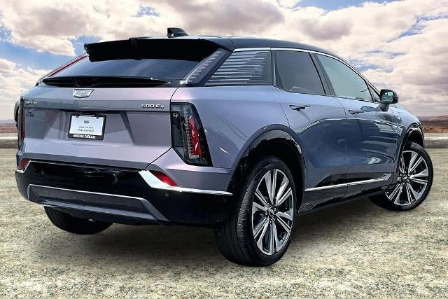 2025 Cadillac OPTIQ Luxury 2