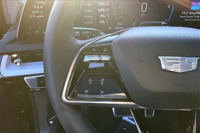 2025 Cadillac OPTIQ Luxury 2