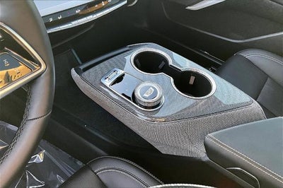 2025 Cadillac OPTIQ Luxury 2