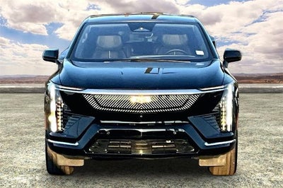 2025 Cadillac OPTIQ Luxury 2