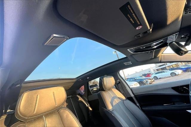 2025 Cadillac OPTIQ Luxury 2