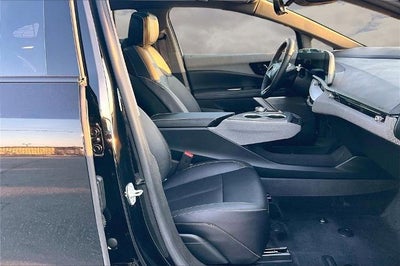 2025 Cadillac OPTIQ Luxury 2