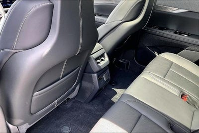 2025 Cadillac OPTIQ Luxury 2