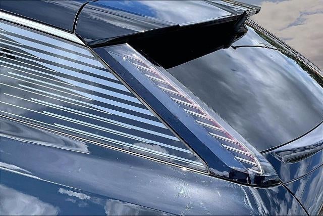 2025 Cadillac OPTIQ Luxury 2