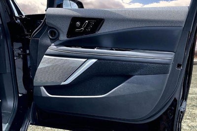 2025 Cadillac OPTIQ Luxury 2
