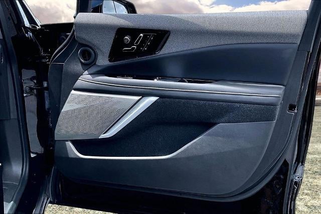 2025 Cadillac OPTIQ Luxury 2