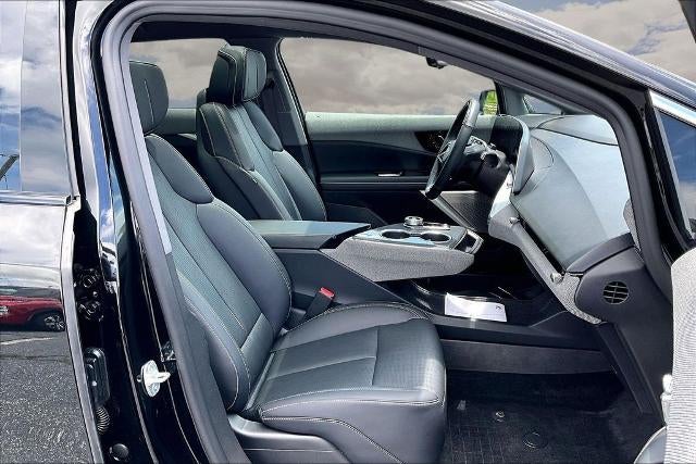 2025 Cadillac OPTIQ Luxury 2