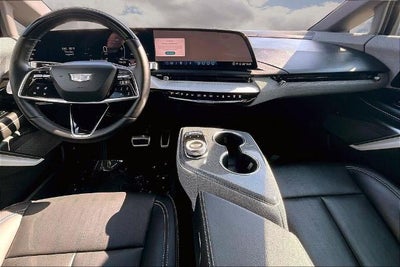 2025 Cadillac OPTIQ Sport 2
