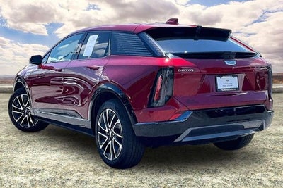 2025 Cadillac OPTIQ Sport 2