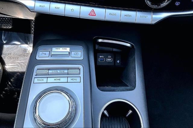 2025 Genesis GV70 2.5T