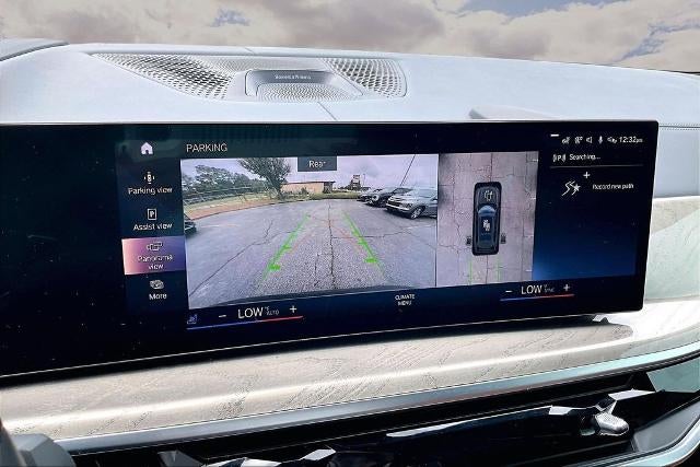 2023 BMW X7 M60i