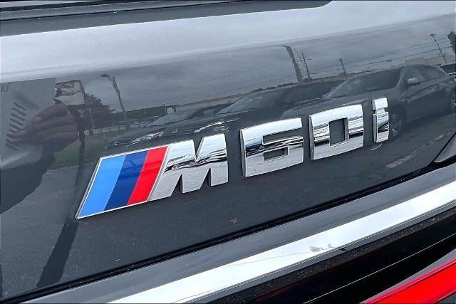 2023 BMW X7 M60i
