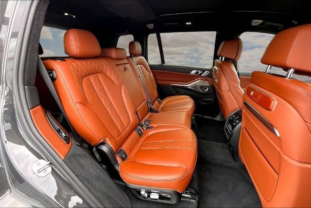2023 BMW X7 M60i