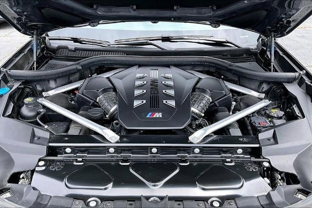 2023 BMW X7 M60i