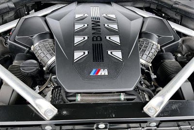 2023 BMW X7 M60i