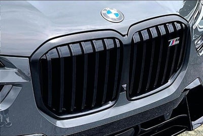 2023 BMW X7 M60i