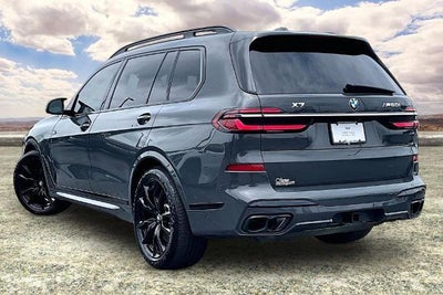 2023 BMW X7 M60i