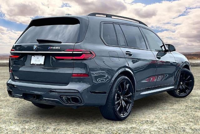 2023 BMW X7 M60i