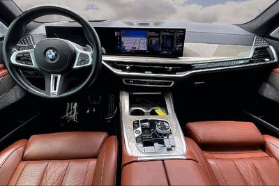 2023 BMW X7 M60i