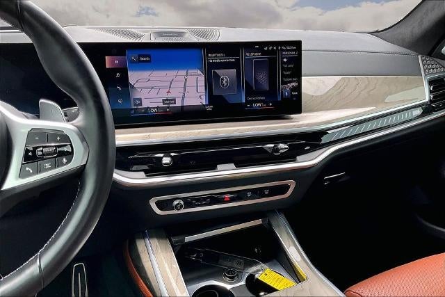 2023 BMW X7 M60i