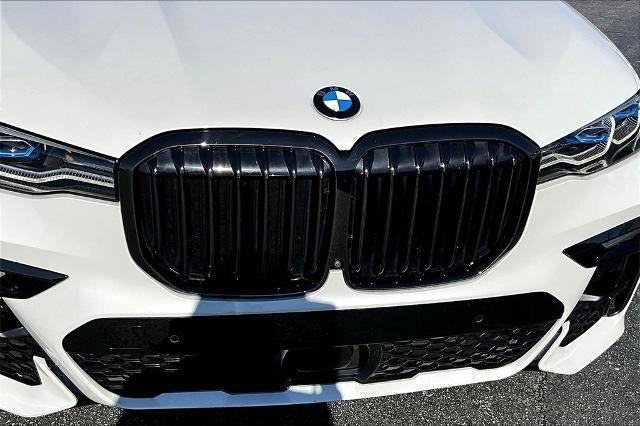 2021 BMW X7 M50i