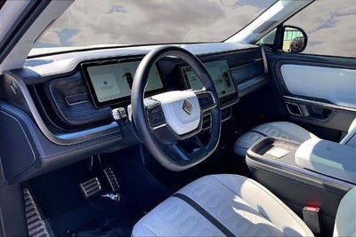 2023 RIVIAN R1S Adventure
