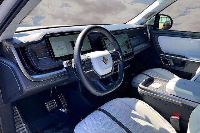 2023 RIVIAN R1S Adventure