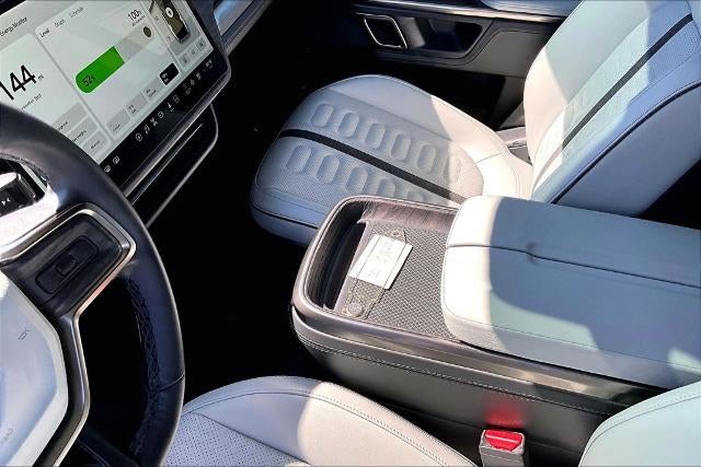 2023 RIVIAN R1S Adventure